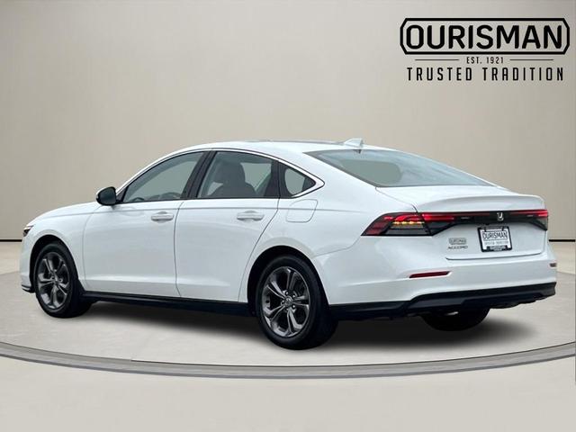 Photo of 2024 Platinum White Pearl Honda Accord