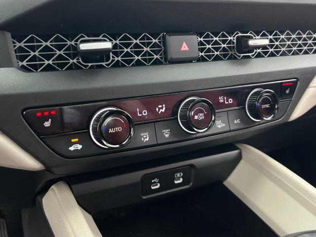Photo of 2024 Platinum White Pearl Honda Accord