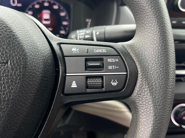 Photo of 2024 Platinum White Pearl Honda Accord