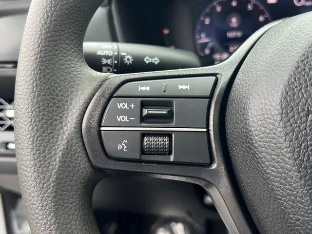 Photo of 2024 Platinum White Pearl Honda Accord