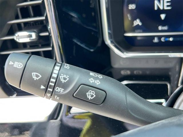 Photo of 2025 Summit White Chevrolet Silverado 2500