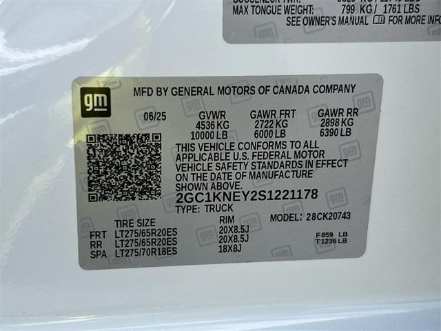 Photo of 2025 Summit White Chevrolet Silverado 2500
