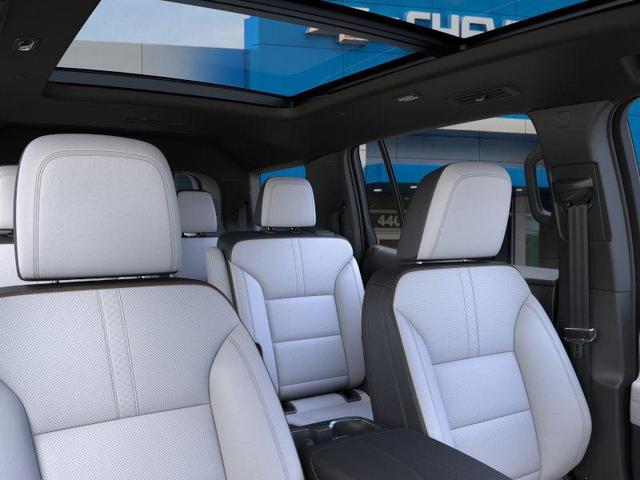Photo of 2026 Mosaic Black Metallic Chevrolet Traverse