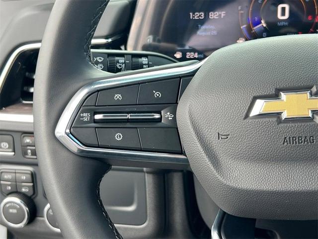 Photo of 2025 Summit White Chevrolet Suburban