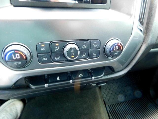 Photo of 2015 White Chevrolet Silverado 1500