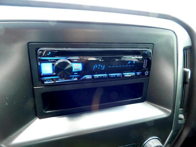 Photo of 2015 White Chevrolet Silverado 1500