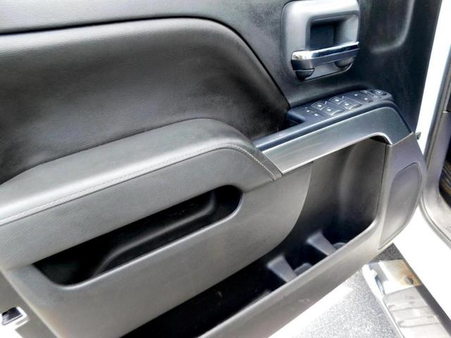 Photo of 2015 White Chevrolet Silverado 1500