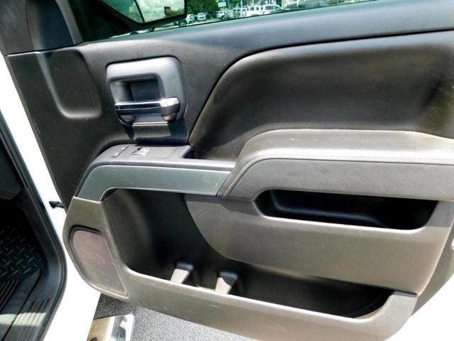Photo of 2015 White Chevrolet Silverado 1500