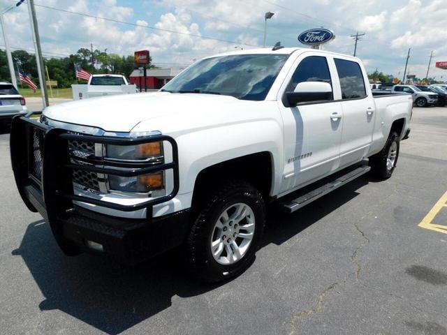 Photo of 2015 White Chevrolet Silverado 1500