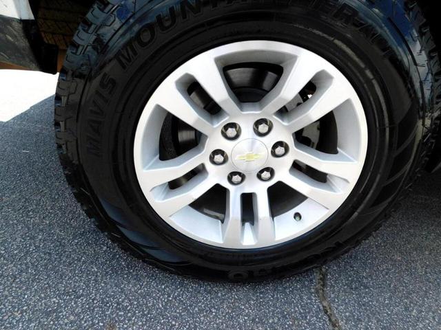 Photo of 2015 White Chevrolet Silverado 1500