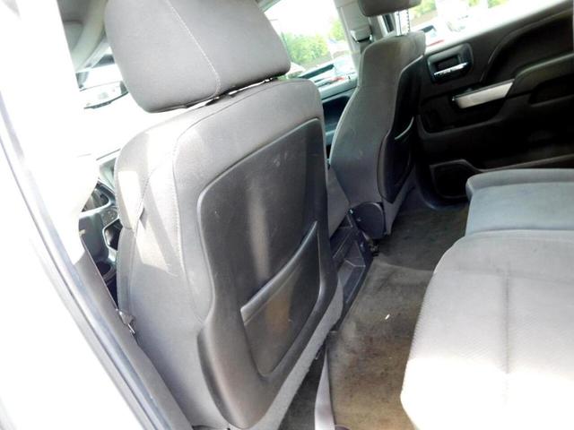 Photo of 2015 White Chevrolet Silverado 1500