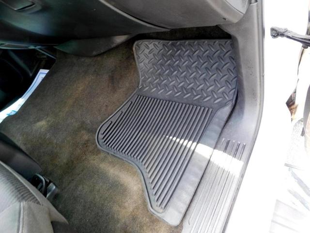 Photo of 2015 White Chevrolet Silverado 1500