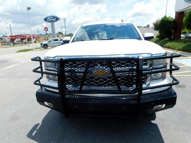 Photo of 2015 White Chevrolet Silverado 1500