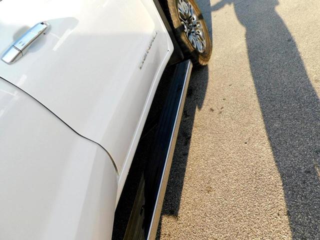 Photo of 2024 White Frost Tri-Coat GMC Sierra 1500