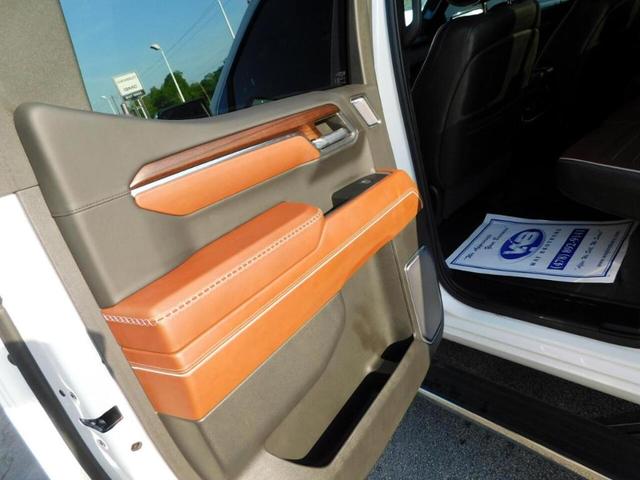 Photo of 2024 White Frost Tri-Coat GMC Sierra 1500