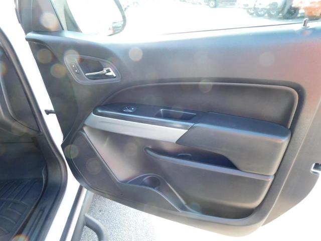 Photo of 2021 White Chevrolet Colorado