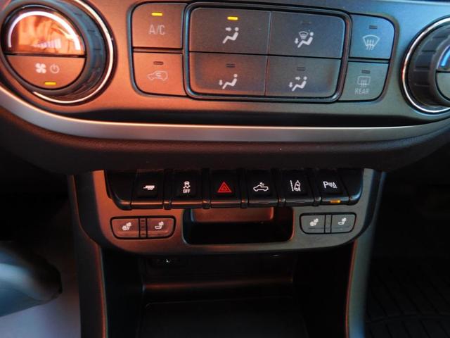 Photo of 2021 White Chevrolet Colorado