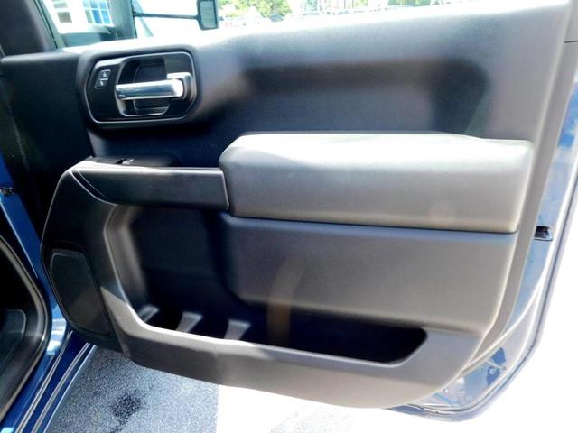 Photo of 2021 Blue Chevrolet Silverado 2500