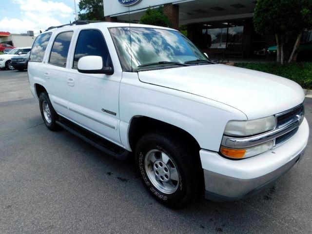 Photo of 2002 White Chevrolet Tahoe