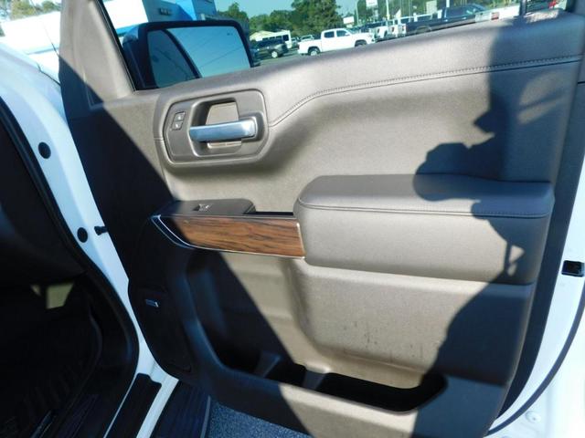 Photo of 2020 White GMC Sierra 1500