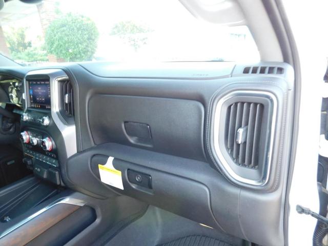 Photo of 2020 White GMC Sierra 1500