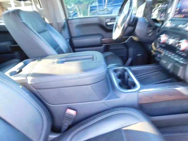 Photo of 2020 White GMC Sierra 1500