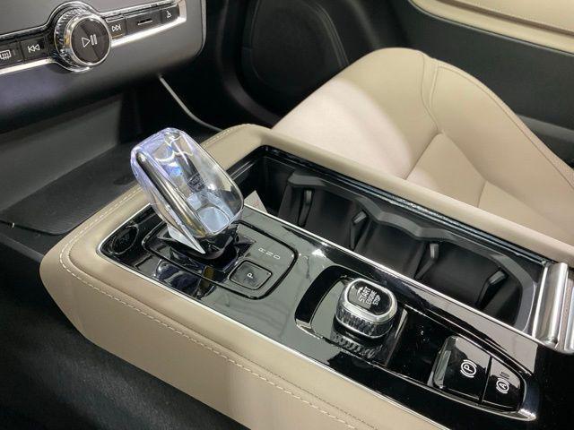 Photo of 2025 Crystal White Pearl Volvo XC90 Plug-In Hybrid