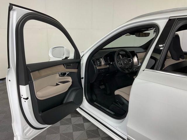Photo of 2025 Crystal White Pearl Volvo XC90 Plug-In Hybrid