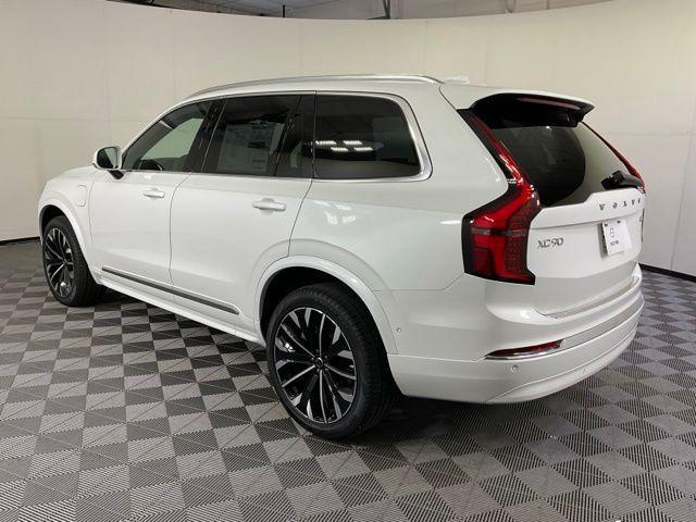 Photo of 2025 Crystal White Pearl Volvo XC90 Plug-In Hybrid
