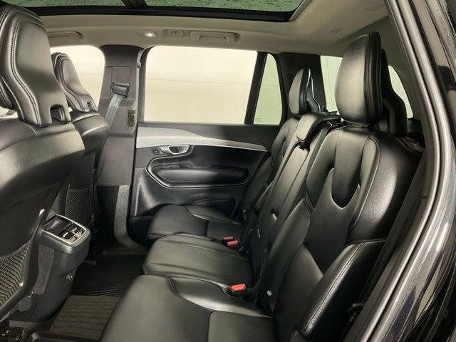 Photo of 2024 Onyx Black Metallic Volvo XC90