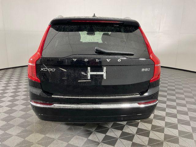 Photo of 2024 Onyx Black Metallic Volvo XC90