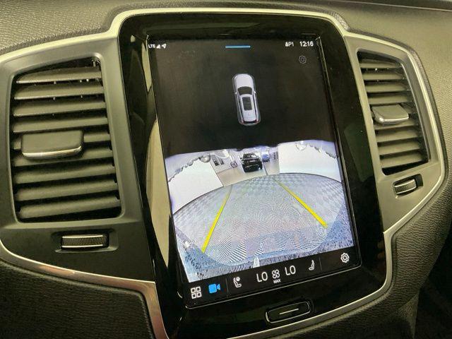 Photo of 2024 Onyx Black Metallic Volvo XC90