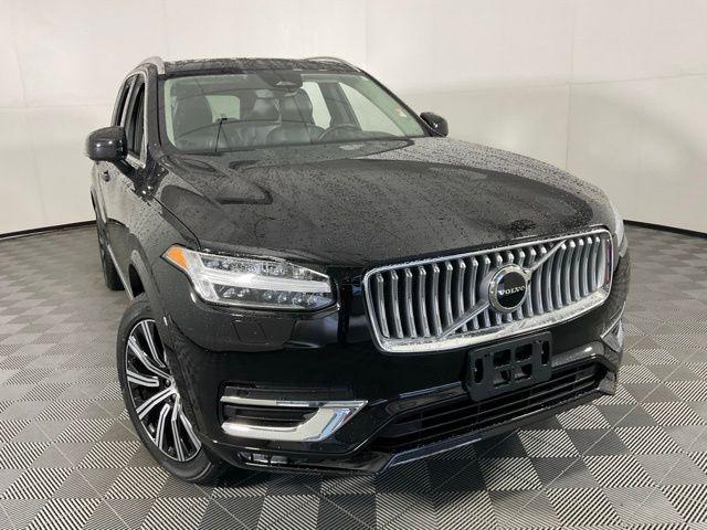 Photo of 2024 Onyx Black Metallic Volvo XC90
