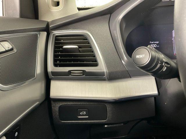 Photo of 2024 Onyx Black Metallic Volvo XC90