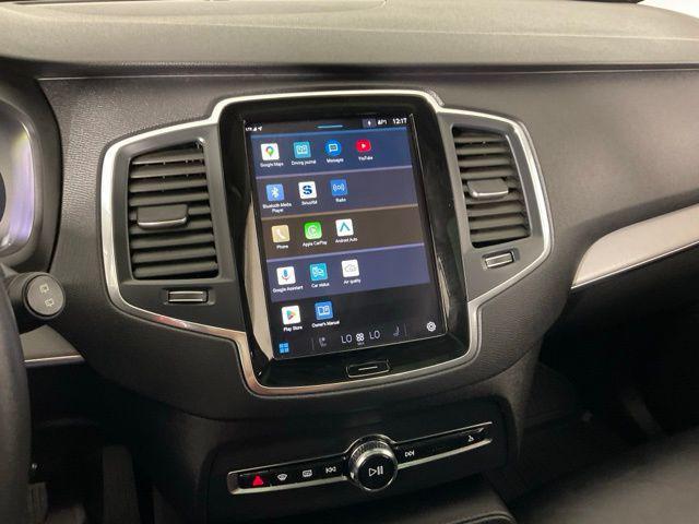 Photo of 2024 Onyx Black Metallic Volvo XC90
