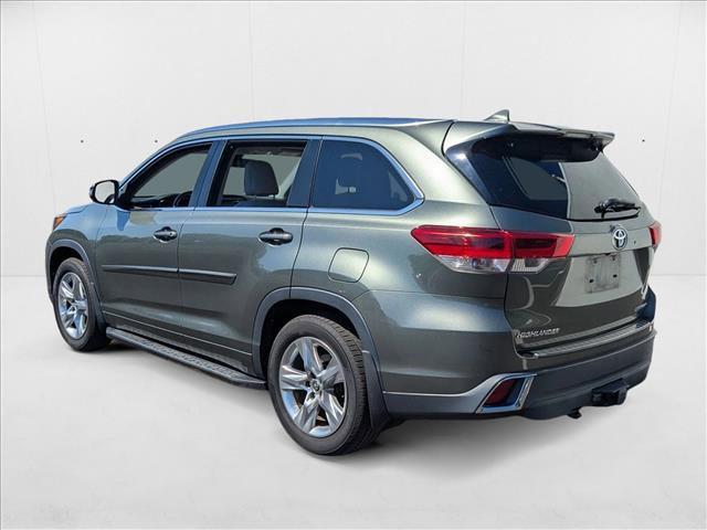 Photo of 2017 Alumina Jade Metallic Toyota Highlander