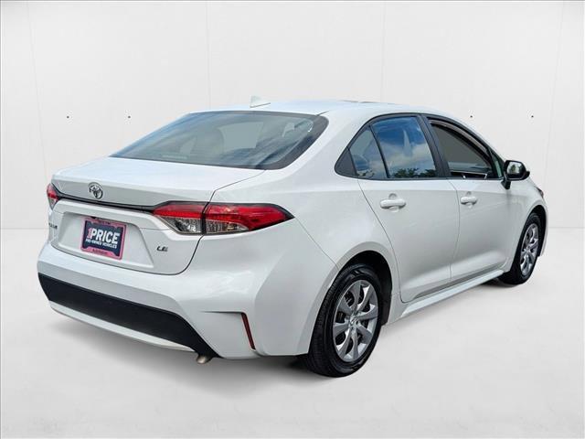 Photo of 2022 White Toyota Corolla