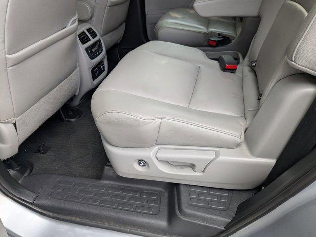 Photo of 2019 Lunar Silver Metallic Honda Pilot