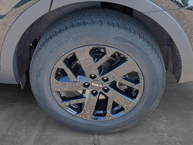 Photo of 2022 Ebony Black Kia Sorento
