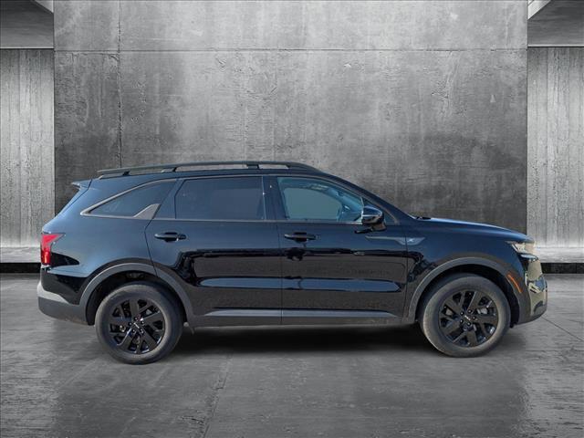 Photo of 2022 Ebony Black Kia Sorento