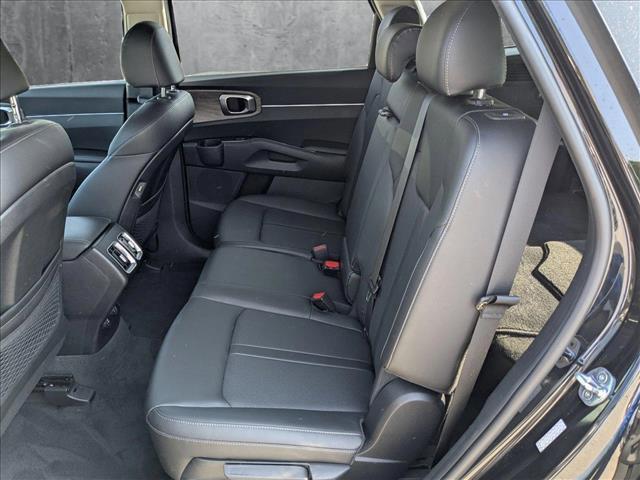 Photo of 2022 Ebony Black Kia Sorento