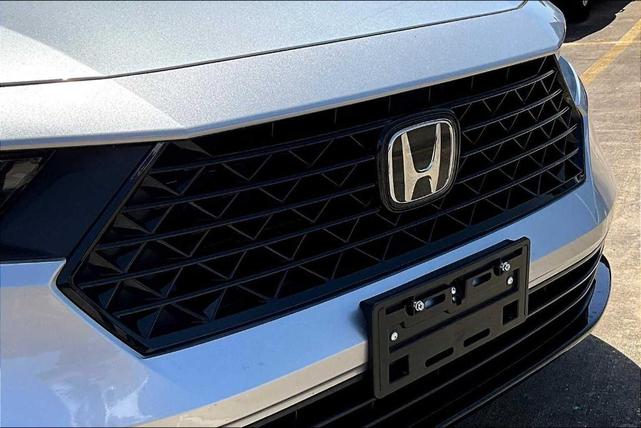 Photo of 2025 Solar Silver Metallic Honda Accord Hybrid