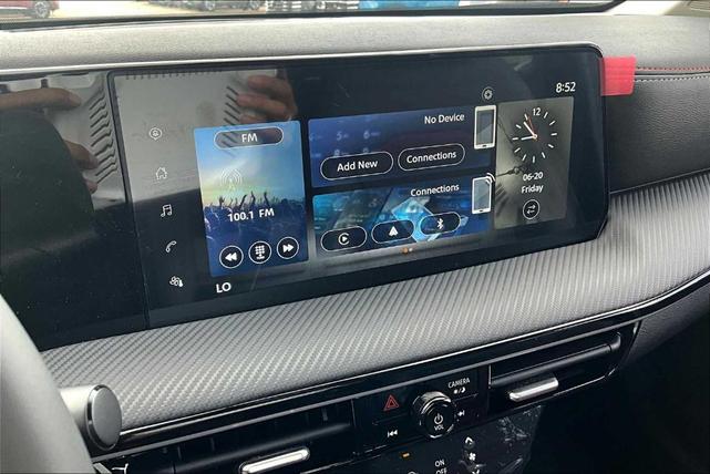 Photo of 2025 2t Gun Red Roof Nissan Kicks