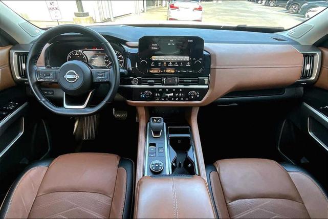 Photo of 2022 White Nissan Pathfinder