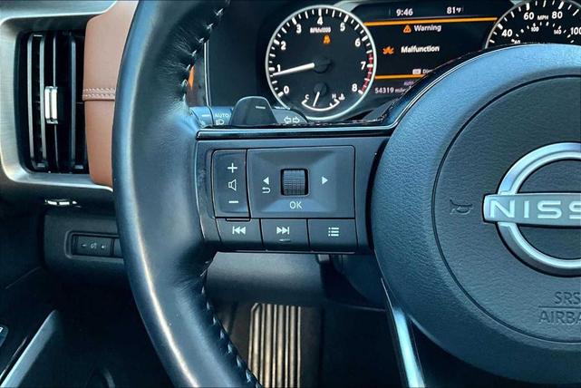 Photo of 2022 White Nissan Pathfinder