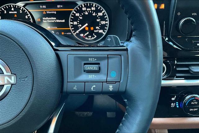 Photo of 2022 White Nissan Pathfinder