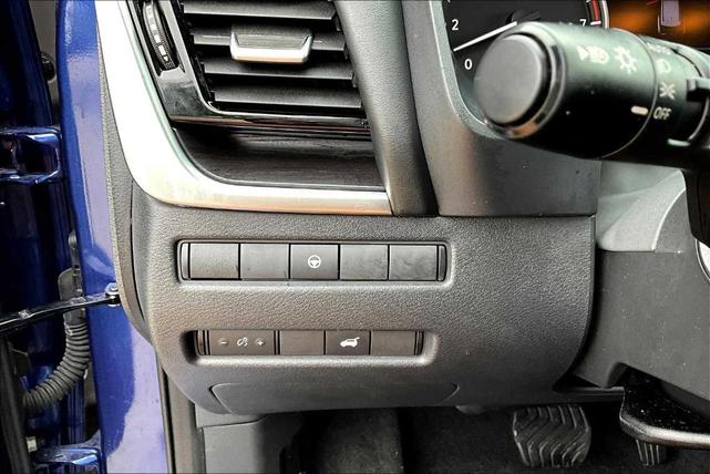 Photo of 2021 Caspian Blue Nissan Rogue