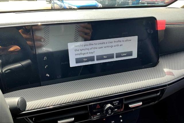 Photo of 2025 2t Ice Blk Roof Nissan Kicks