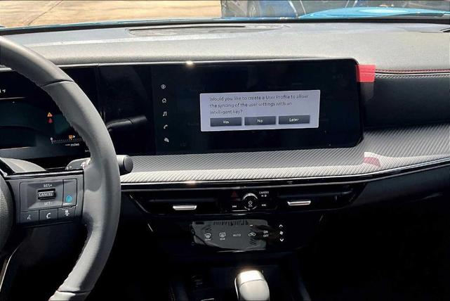 Photo of 2025 2t Ice Blk Roof Nissan Kicks