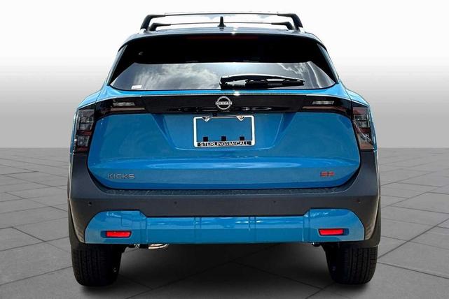 Photo of 2025 2t Ice Blk Roof Nissan Kicks